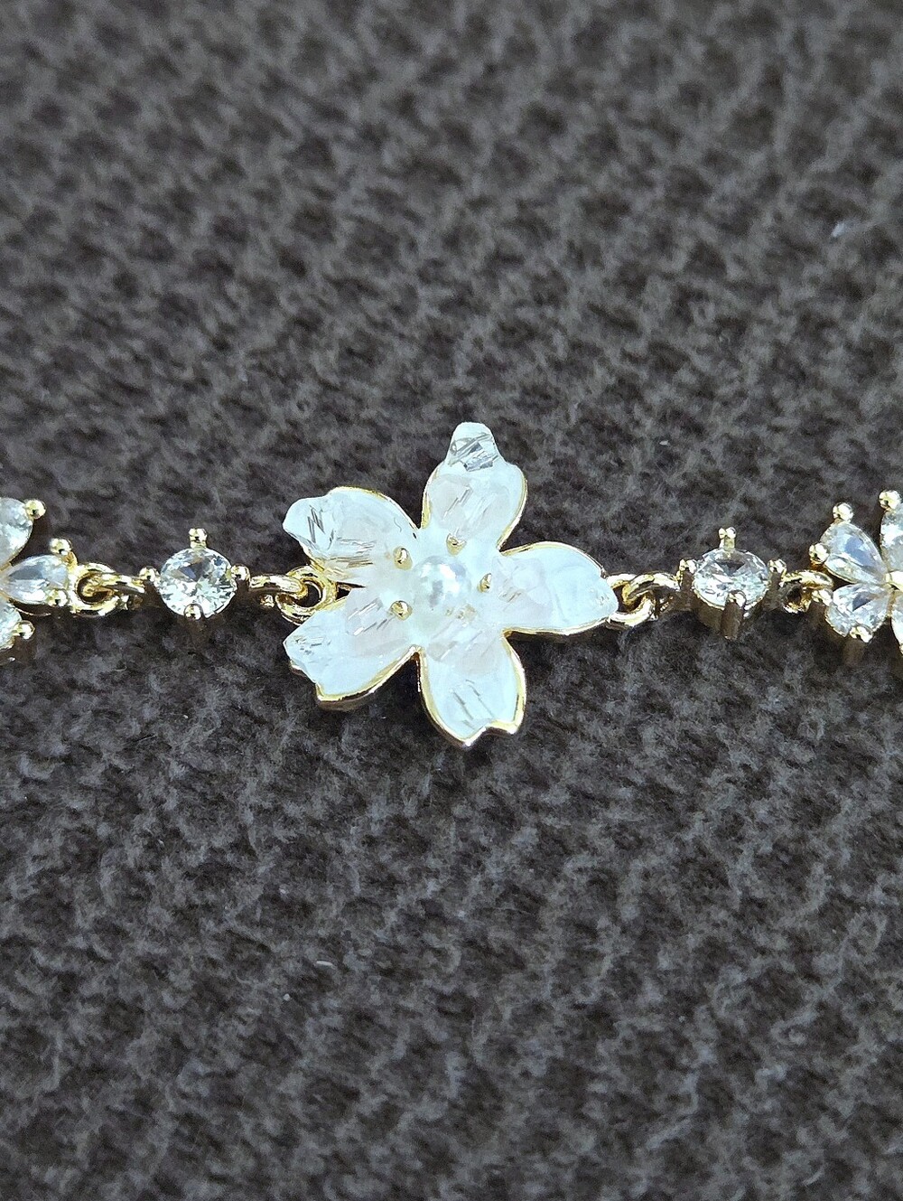 La Meno Druzy Flower🌸 Bracelet - NIB - Picture 8 of 16